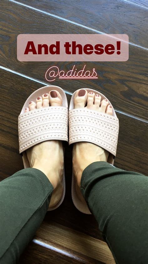 Foot worship talk : r/FootFetishTalks .